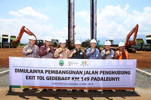 https://images-residence.summarecon.com/images/gallery/article/7057/groundbreaking tol 149 5 april 2018 3.jpg